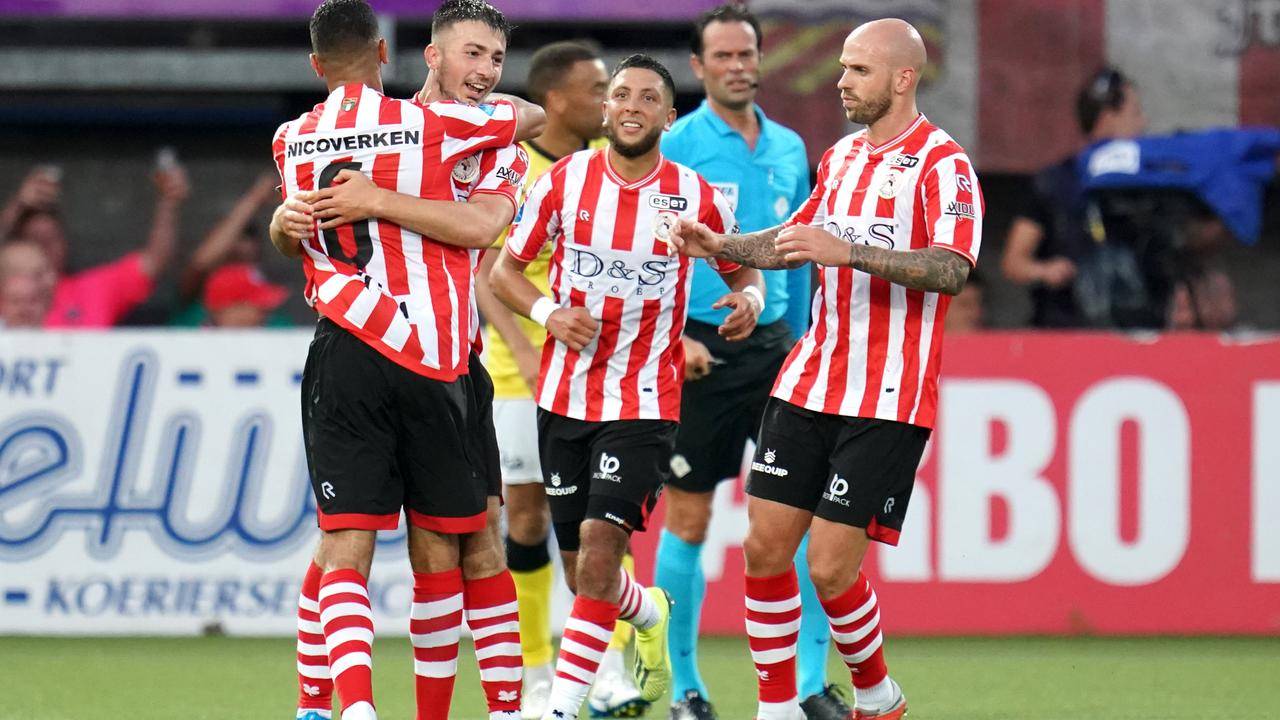 因此倒向客 因此倒向客