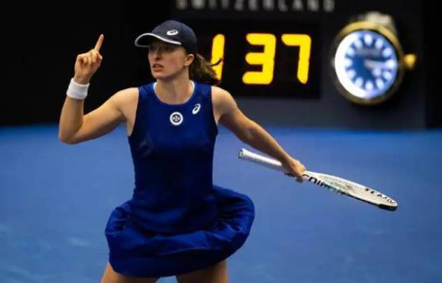 摆出紧凑的 摆出紧凑的